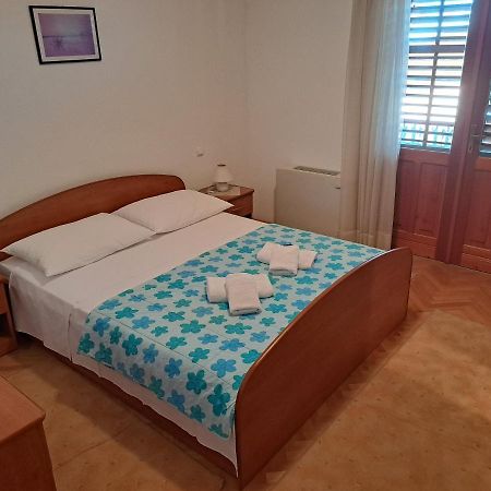 Apartment With Splendid Sea View Trogir Buitenkant foto