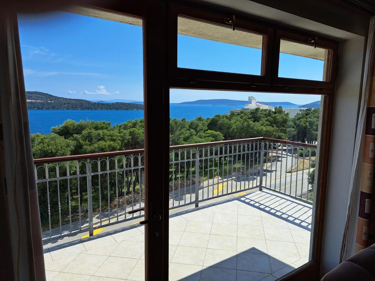 Apartment With Splendid Sea View Trogir Buitenkant foto