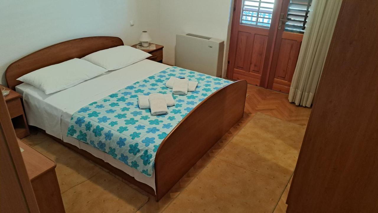 Apartment With Splendid Sea View Trogir Buitenkant foto