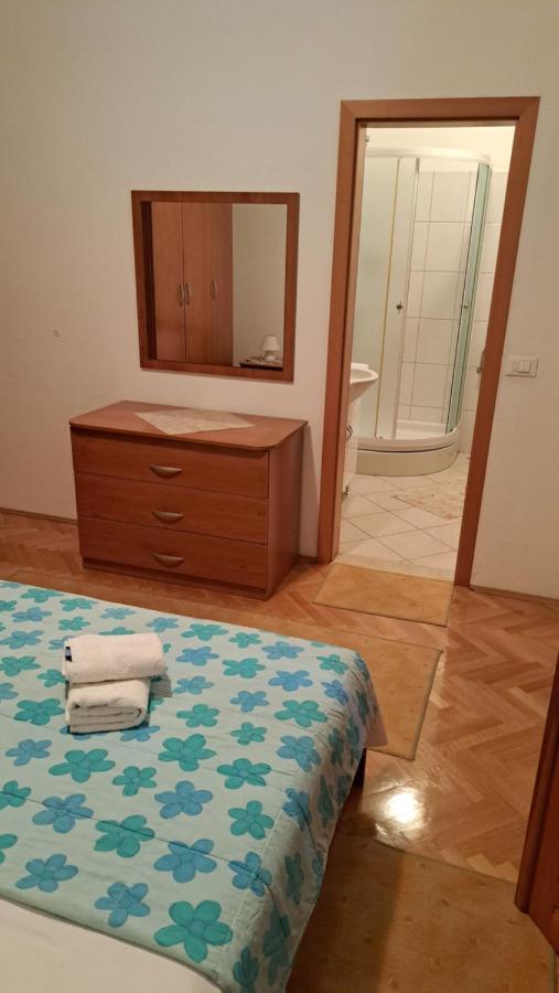 Apartment With Splendid Sea View Trogir Buitenkant foto