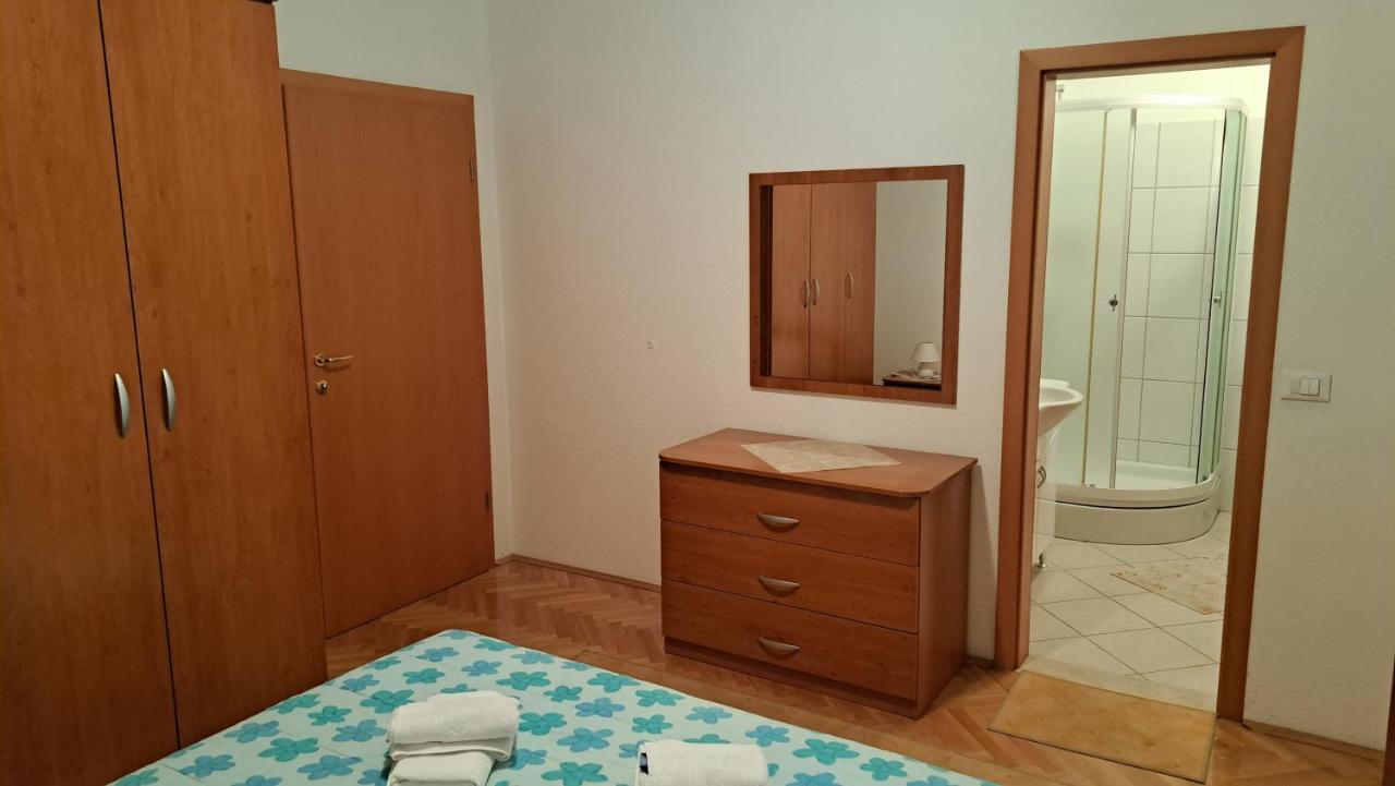 Apartment With Splendid Sea View Trogir Buitenkant foto