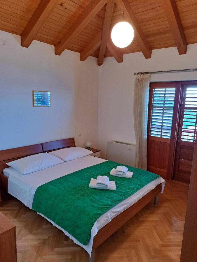 Apartment With Splendid Sea View Trogir Buitenkant foto