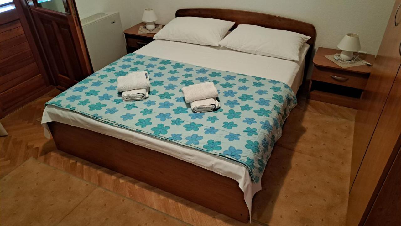 Apartment With Splendid Sea View Trogir Buitenkant foto