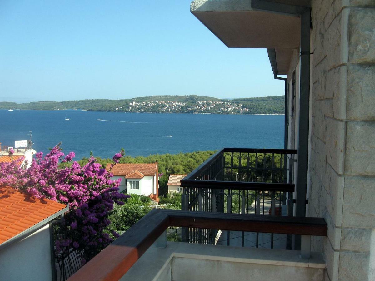 Apartment With Splendid Sea View Trogir Buitenkant foto