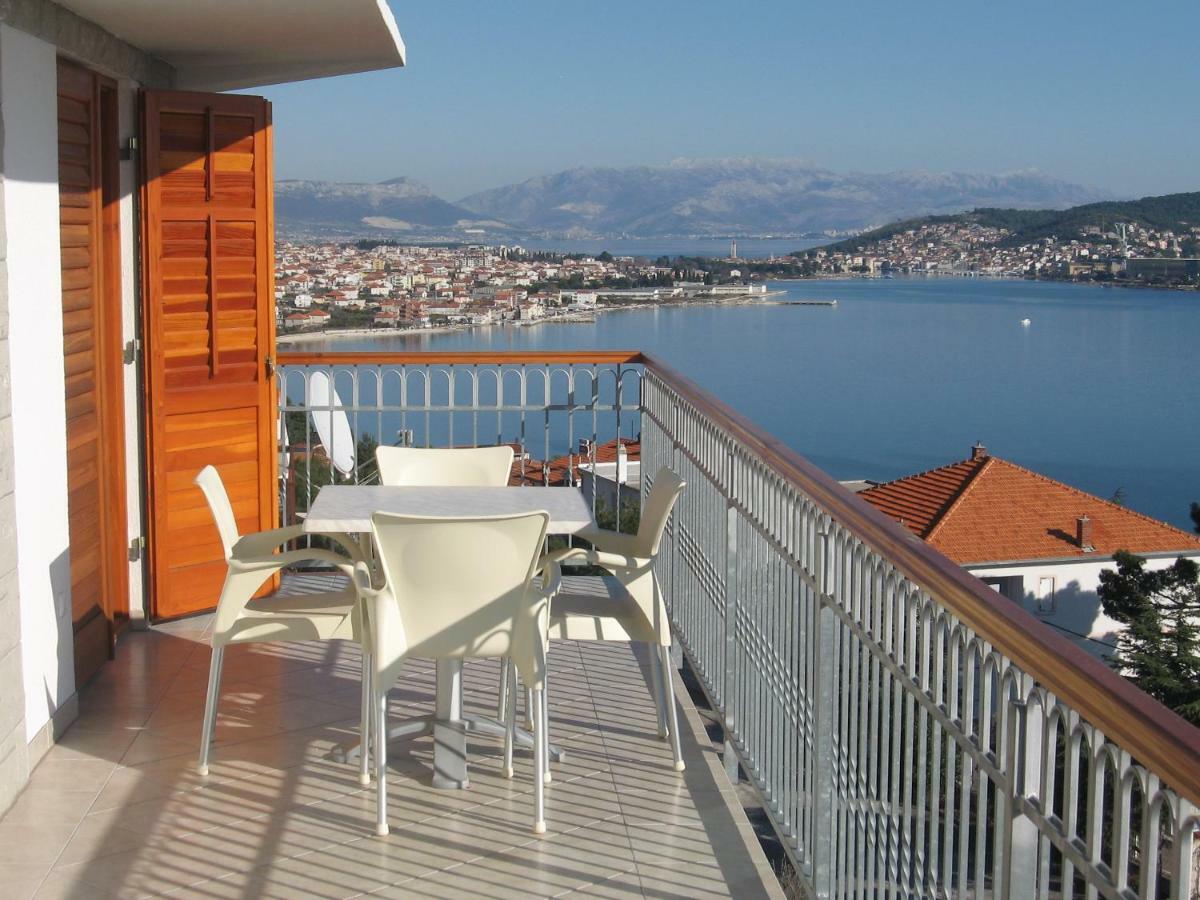 Apartment With Splendid Sea View Trogir Buitenkant foto