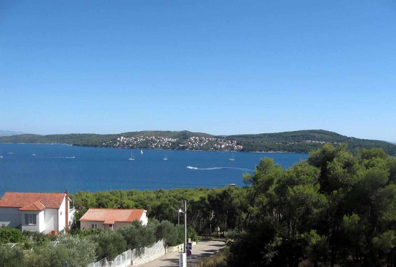 Apartment With Splendid Sea View Trogir Buitenkant foto