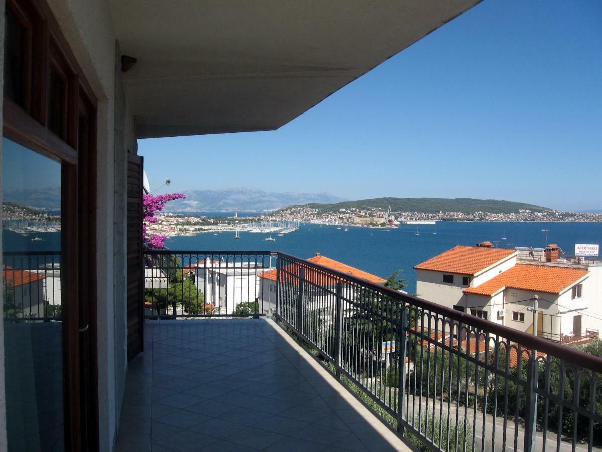 Apartment With Splendid Sea View Trogir Buitenkant foto