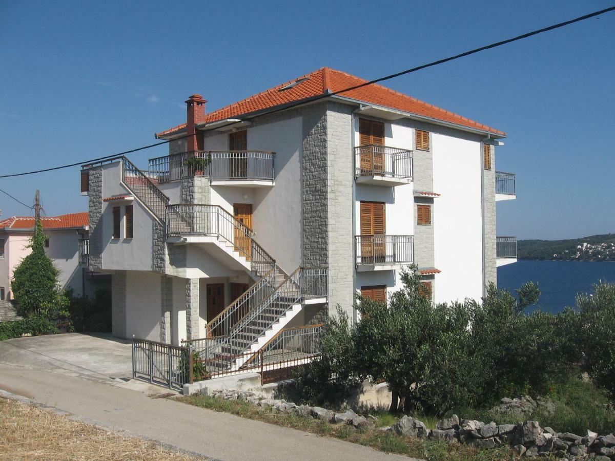 Apartment With Splendid Sea View Trogir Buitenkant foto