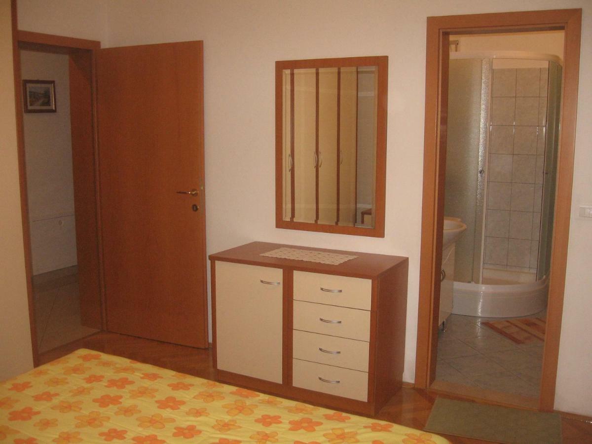 Apartment With Splendid Sea View Trogir Buitenkant foto