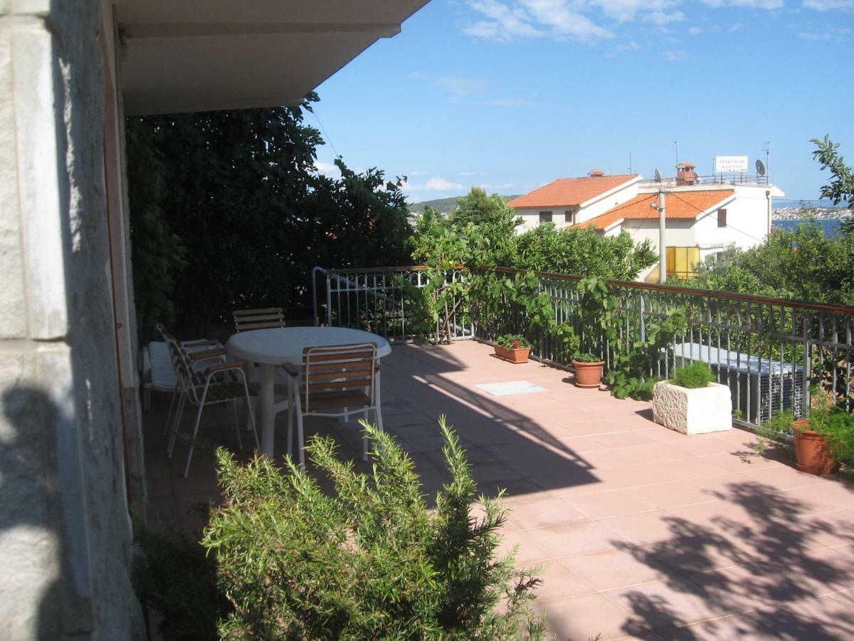 Apartment With Splendid Sea View Trogir Buitenkant foto